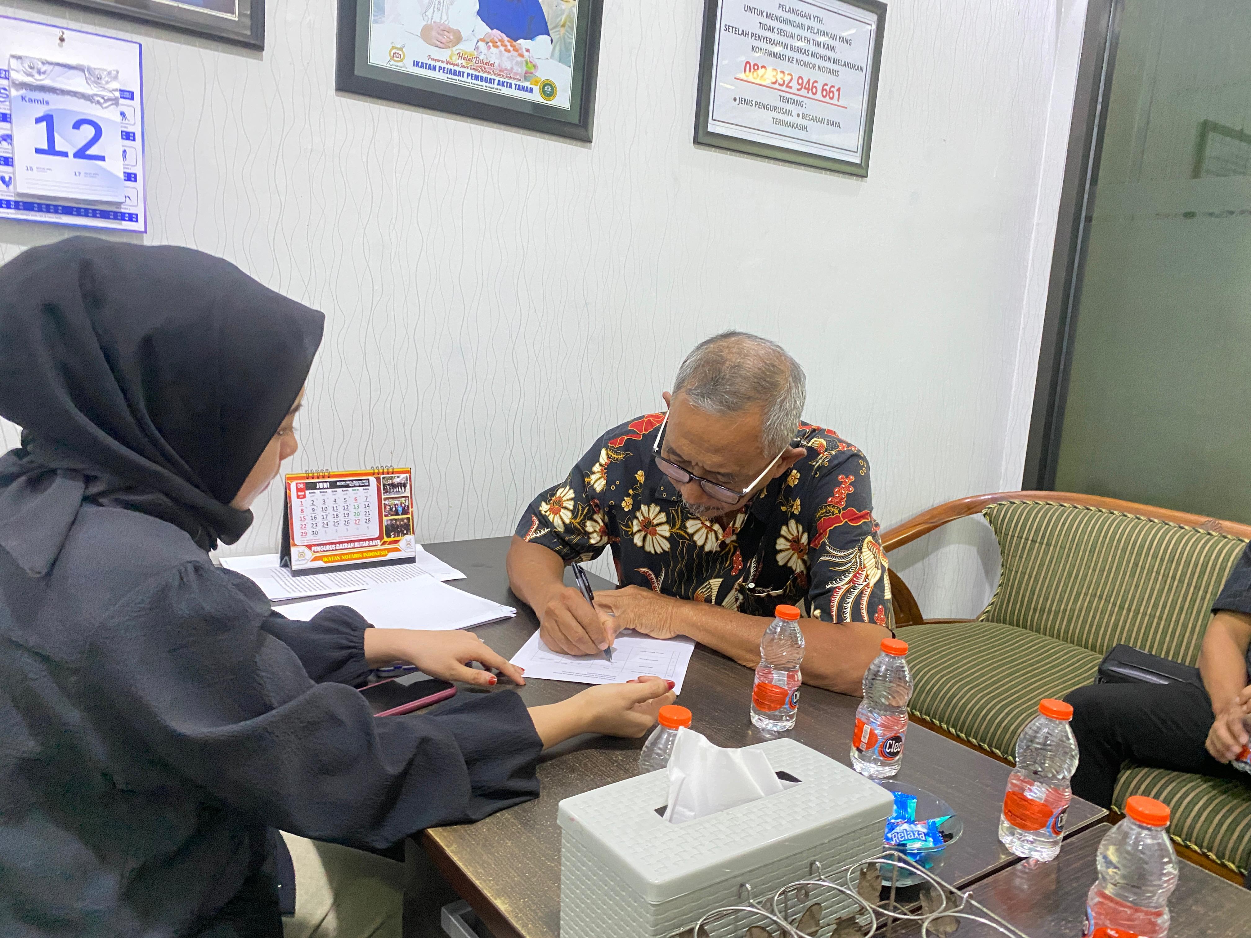 KEGIATAN PENANDATANGAN KOPERASI MERAH PUTIH DI NOTARIS