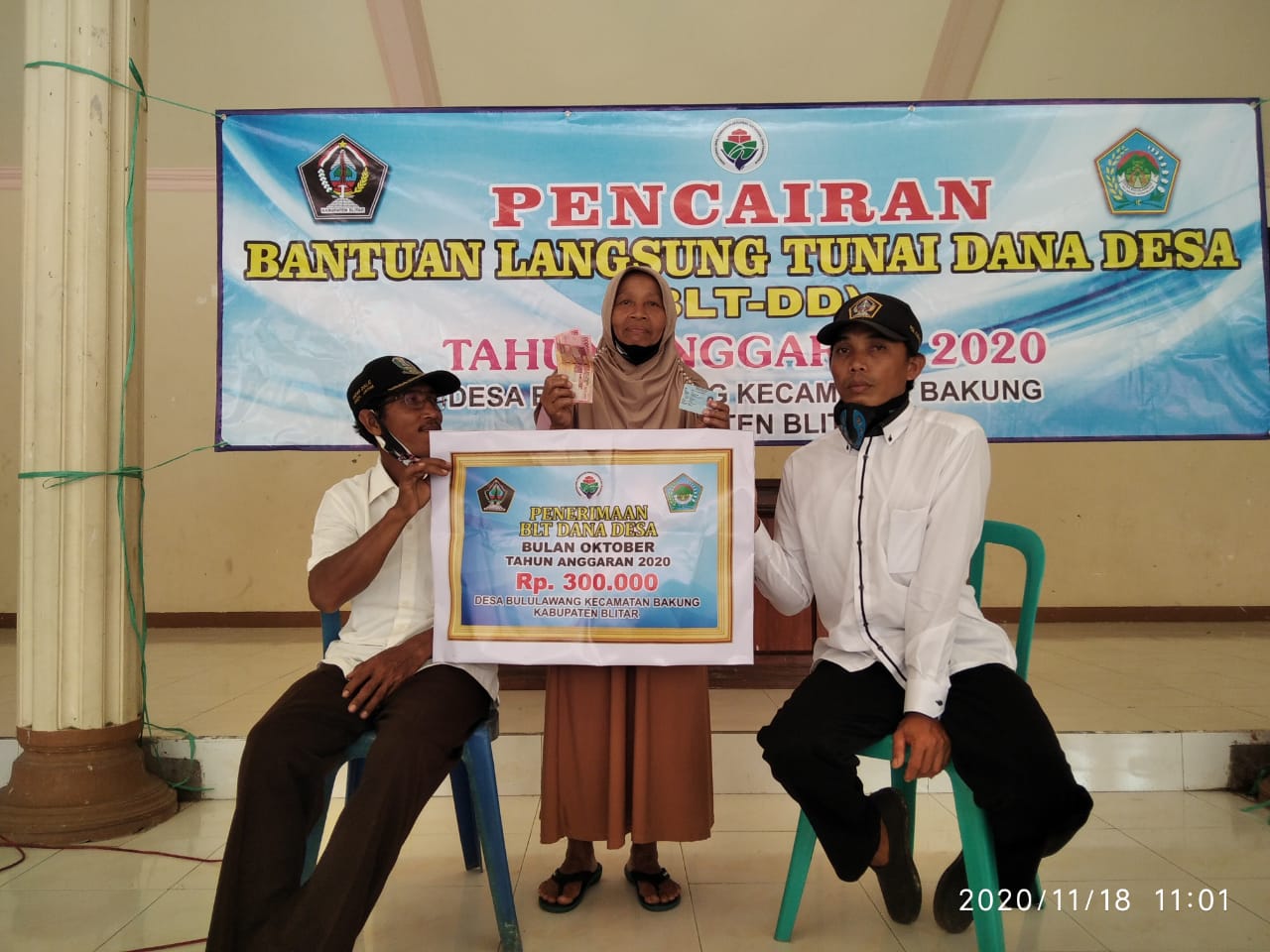 Pembagian BLT DD Bulan Oktober 2020 Desa Bululawang Kecamatan Bakung Kabupaten Blitar