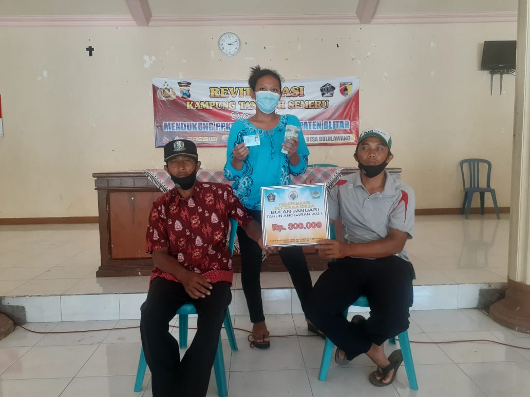 Penyaluran BLT DD Bulan Januari 2021 Desa Bululawang Kecamatan Bakung Kabupaten Blitar