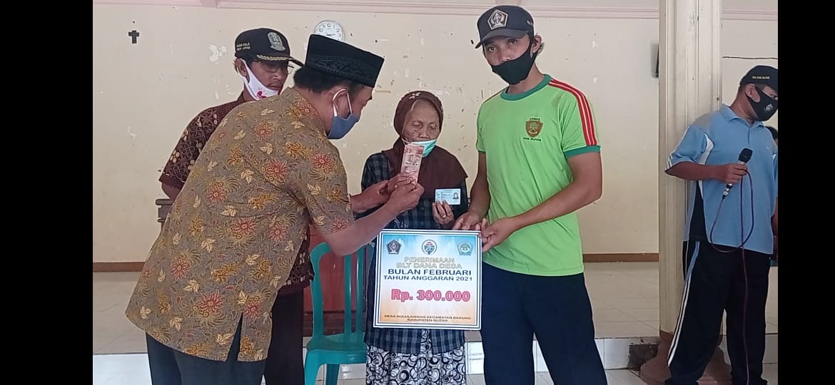 Penerimaan BLT DD Bulan Pebruari 2021 Desa Bululawang Kecamatan Bakung Kabupaten Blitar
