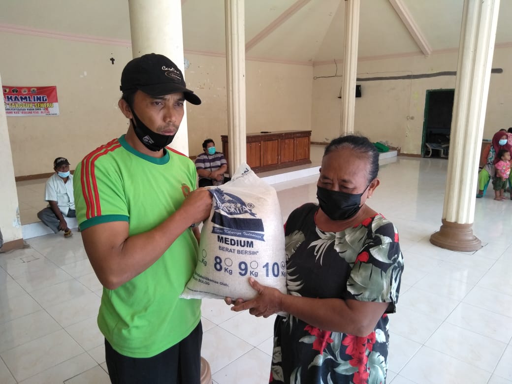 Penyaluran Beras Bagi Warga Terdampak PPKM Tahap ke 2