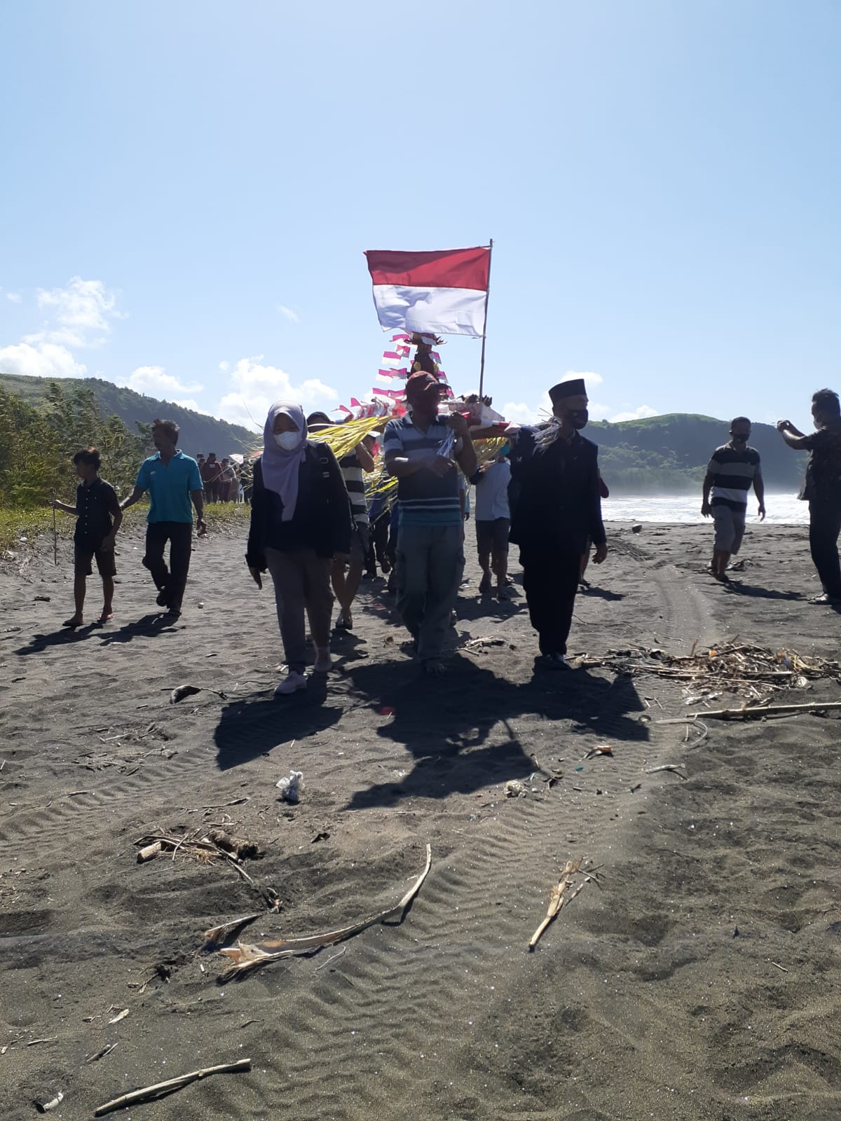Kegiatan Larung Sesaji Tahun 2021 Desa Bululawang