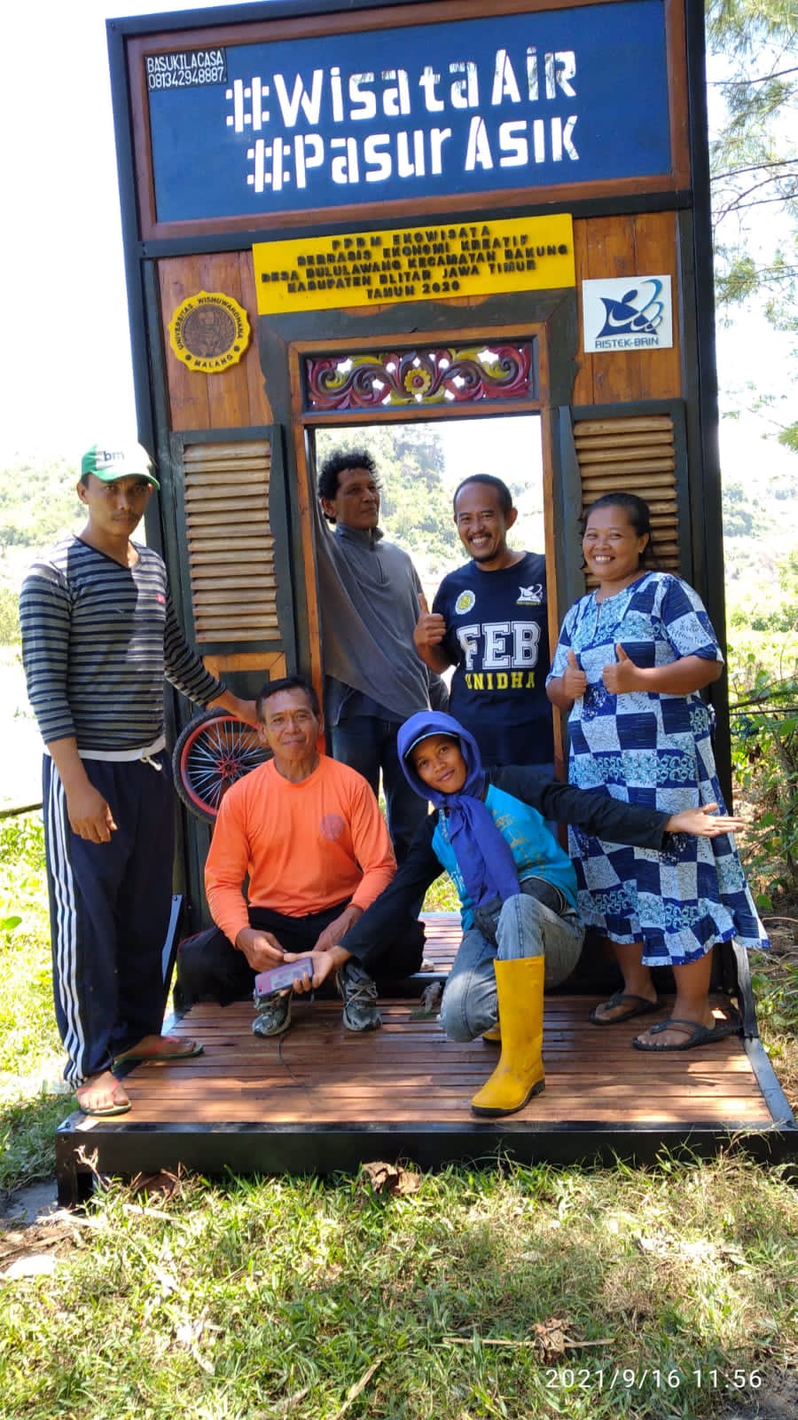 Pantai Pasur Desa Bululawang Kecamatan Bakung Kabupaten Blitar