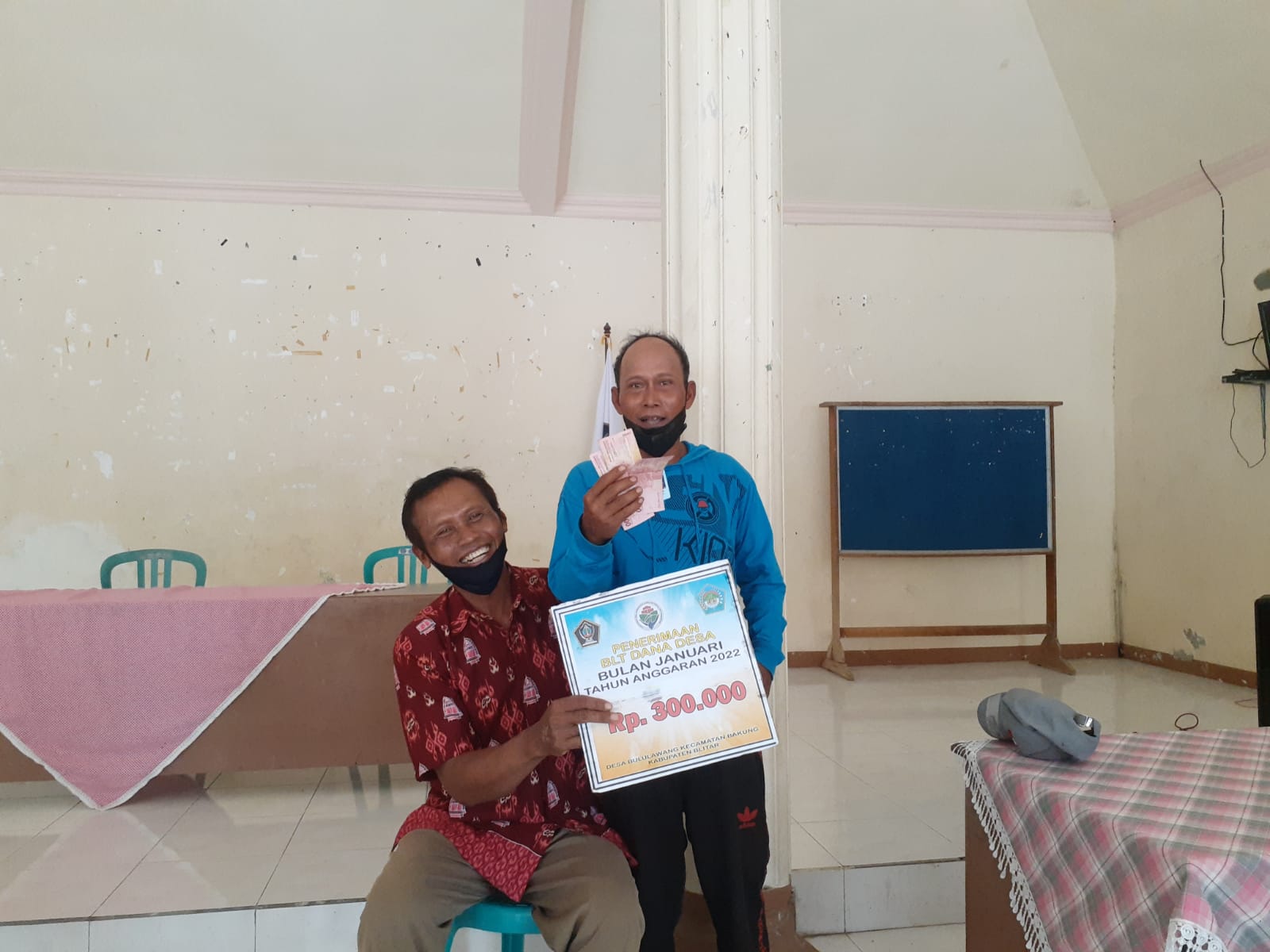 Penyaluran BLT DD Bulan Januari 2022 Desa Bululawang Kecamatan Bakung Kabupaten Blitar