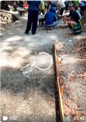Kompak! Warga Desa Bululawang Bahu-Membahu Cor Jalan Menuju Brengis