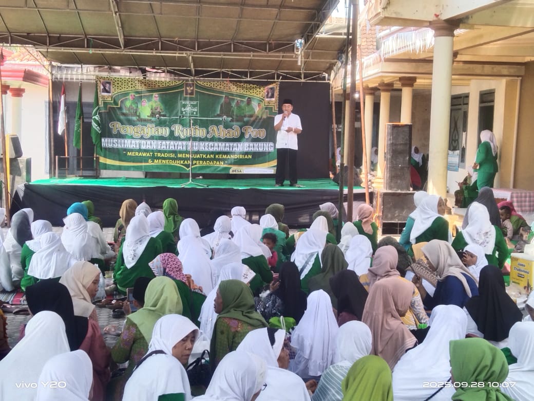 Muslimat NU Kecamatan Bakung Gelar Pengajian Rutin Ahad Pon di Desa Bululawang