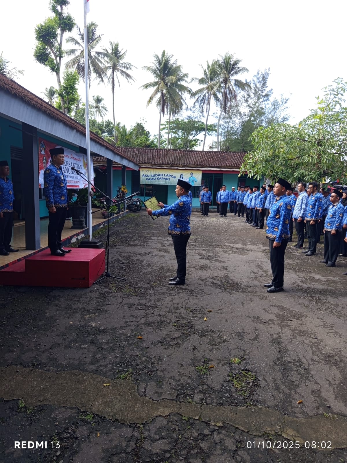 PEMERINTAH DESA BULULAWANG UCAPKAN SELAMAT HARI KESAKTIAN PANCASILA, PERANGKAT DESA JADI PETUGAS UPA